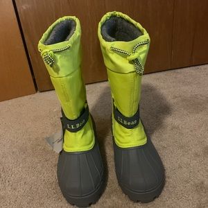 Boys size 2 LL Bean Snow Boots